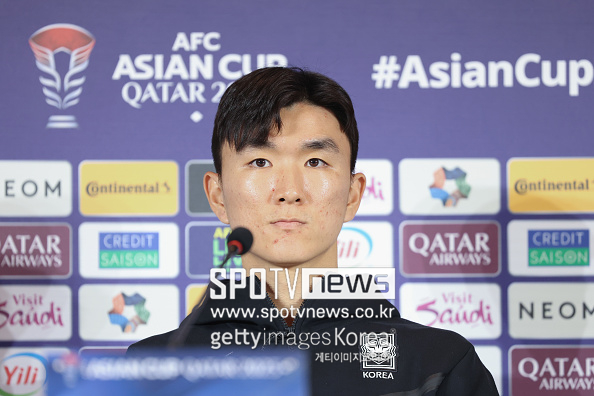 "프랭키 더 용을 연상시킨다" 韓 국가대표 초대박! 이런 특급 칭찬이 있나..."항상 선발로 나설 만한 선수"