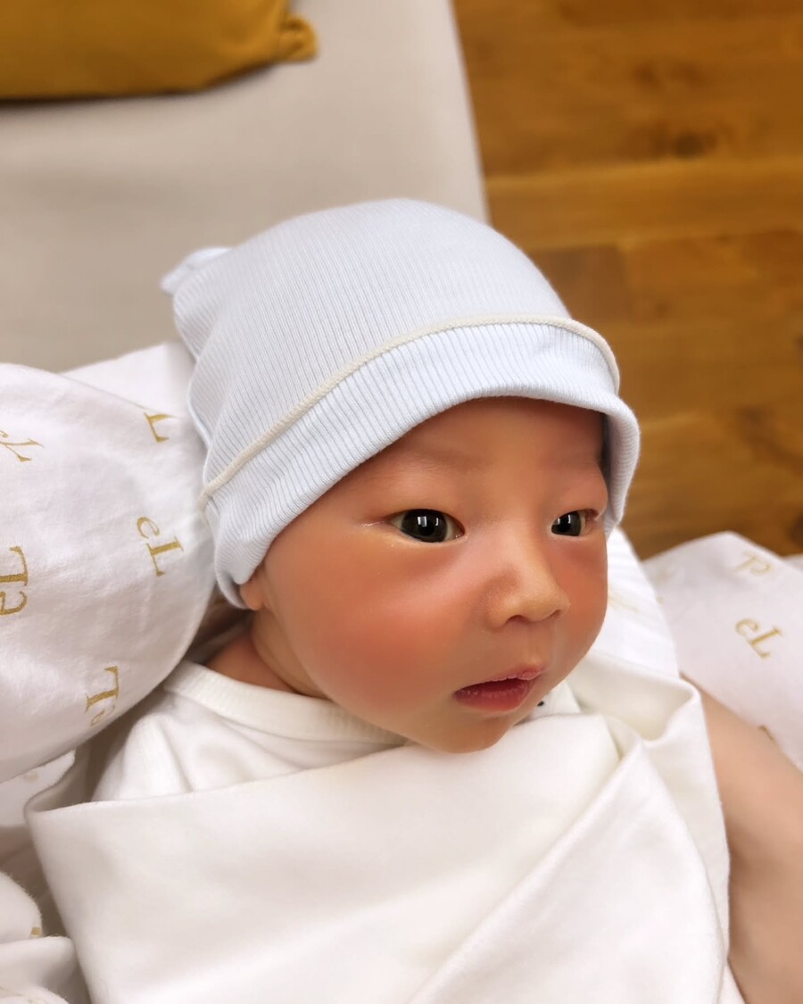슬리피, 생후 9일 둘째 아들 첫 공개 "아빠 닮았나요 엄마 닮았나요"