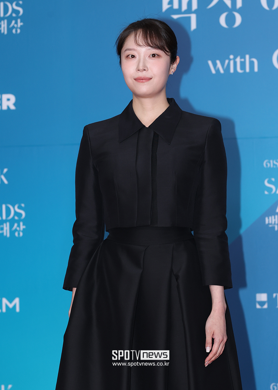 [포토S] 윤경, '블랙 패션'