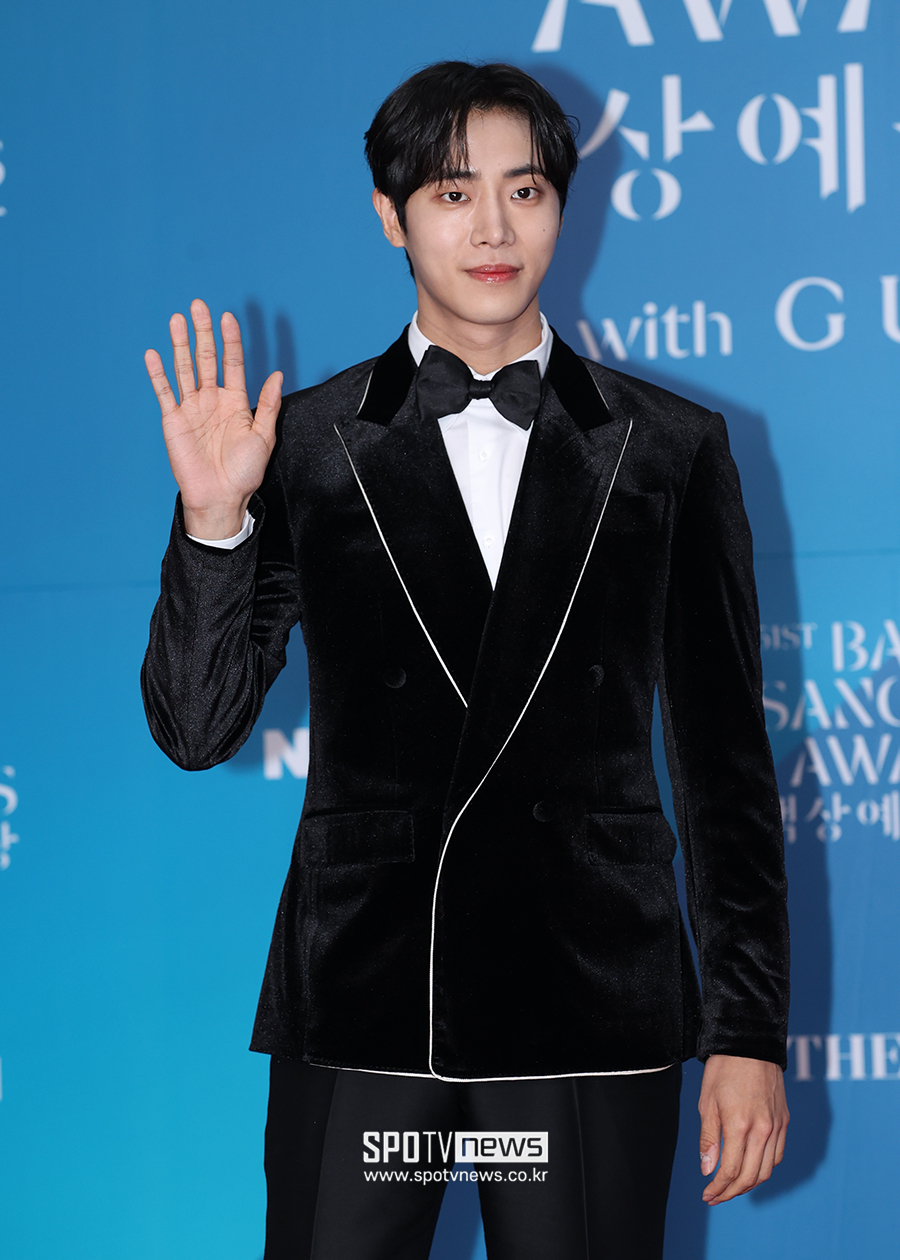 추영우, 생애 한번뿐인 신인상 '아픈 母'에 바쳤다 "이 모습 보고 웃으시길"[백상예술대상]