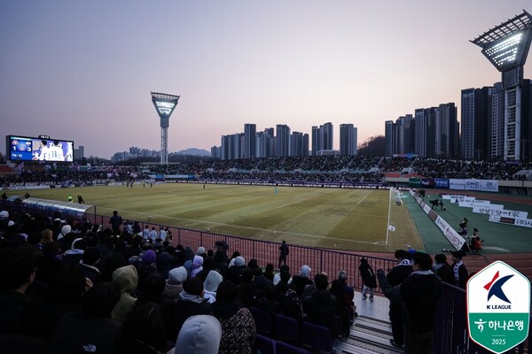 ▲ FC안양은 FC서울과 6일 안양종합운동장에서 재회한다. 2라운드 1-2 패배를 제대로 갚아주겠다는 의지가 충만하다. 안양 홈 역대 최다 관중이 예상된다. ⓒ한국프로축구연맹