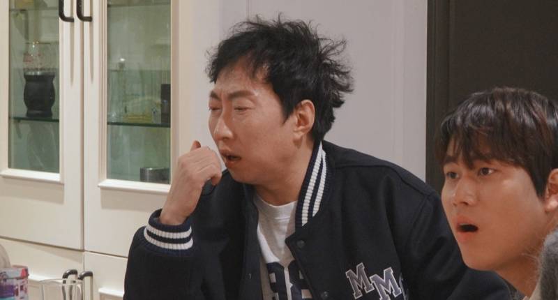 ▲ 박명수(왼쪽), 이무진. 제공| '위대한가이드2'