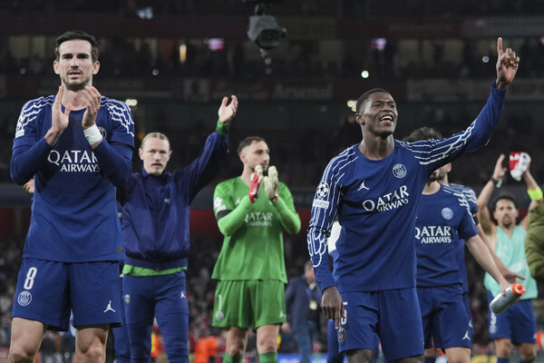 ▲ 파리 생제르맹과 아스널의 2024-25 유럽축구연맹 챔피언스리그(UCL) 4강 2차전 결과에 대한 궁금증이 커진다. 1차전은 PSG가 우스망 뎀벨레의 결승골로 1-0으로 이겼다. ⓒ연합뉴스/REUTERS/AP/AFP