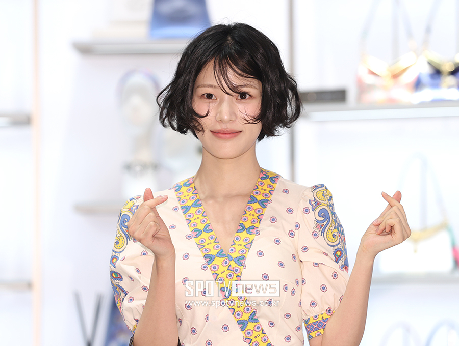 [포토S] 이수경, '하트 뿅!'