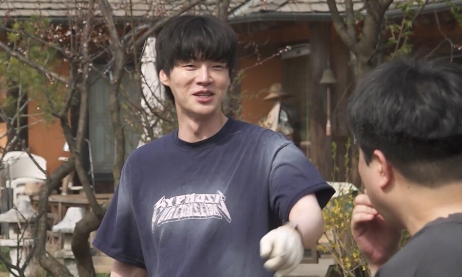 "안재현, 누나들한테 끌려가"…20년지기가 흑역사 소환 '당혹'('나 혼자 산다')