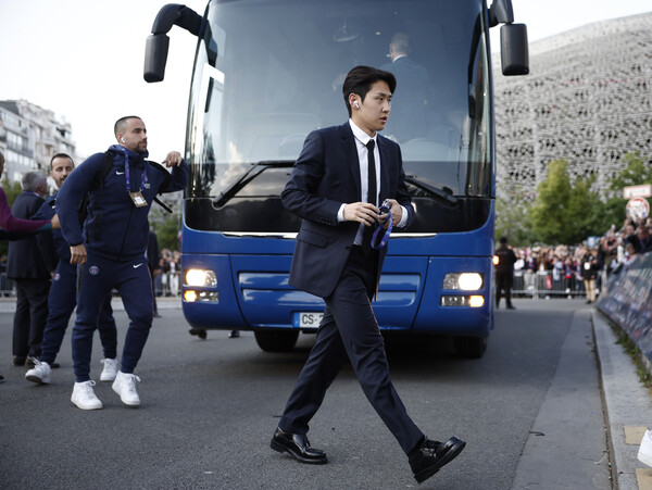 제로톱-처진 공격수…양껏 활용하다 결정적인 순간 철저한 외면, 이강인과 PSG 이별 시간 초근접