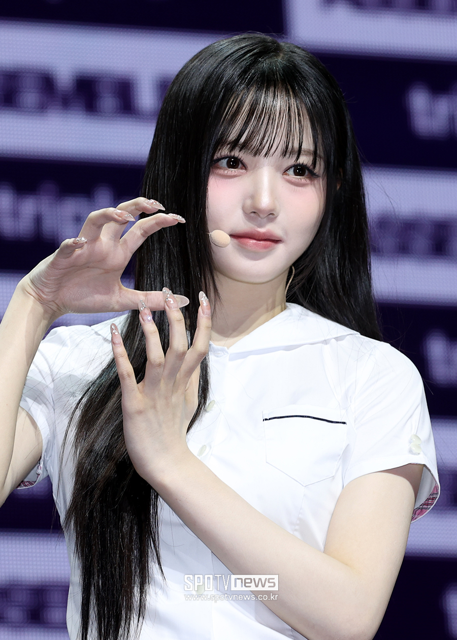 [포토S] 트리플에스 김채원, 별 담은 눈동자