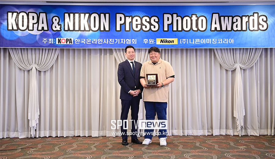 [포토S] 연예 부문 우수상 수상한 엑스포츠 김한준 기자