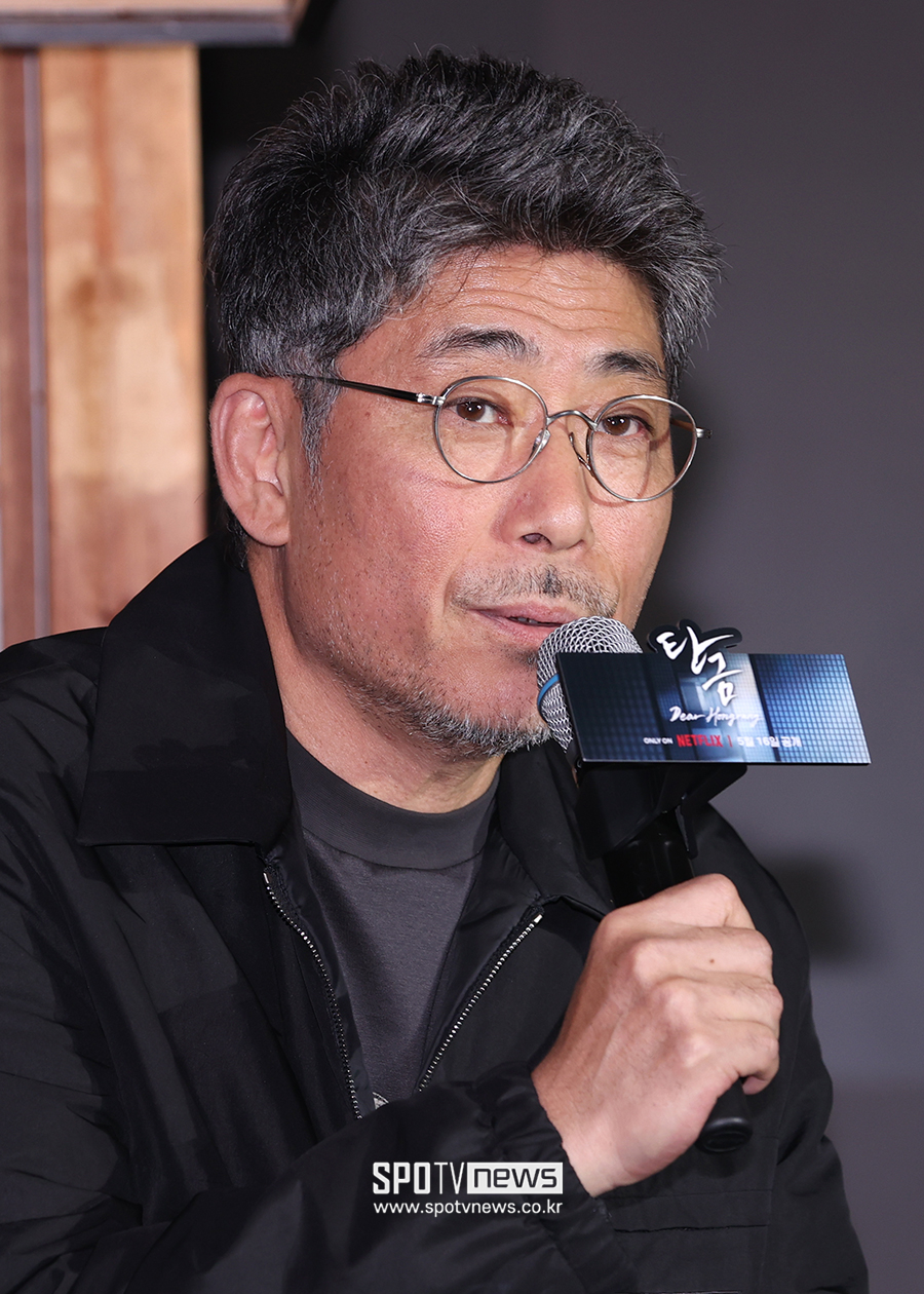 [포토S] 인사말 하는 김홍선 감독