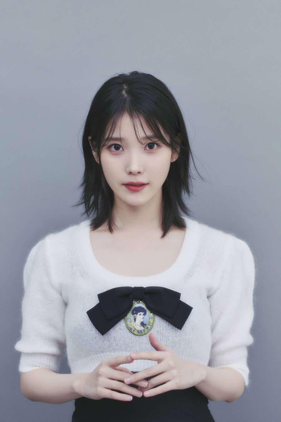 아이유, 생일 맞아 또 2억 기부…자립 청소년·한부모 가정 위해