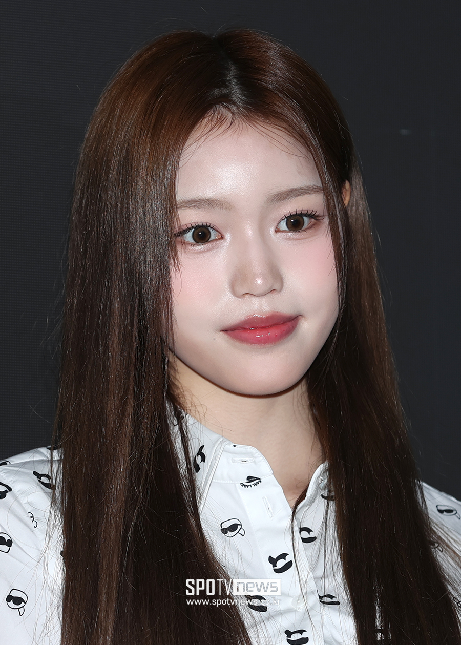 [포토S] 이즈나 정세비, 청순 비주얼