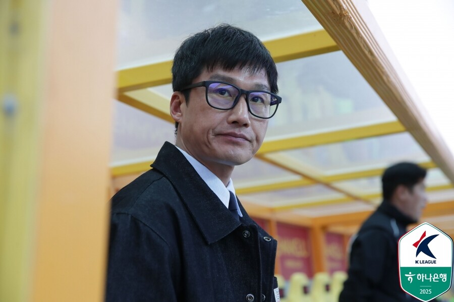 [SPO 현장] 이정효 감독, ‘광주 420만원 미납 촌극→FIFA 징계’ 논란에 “축구적인 이야기만 하고 싶다” 노코멘트