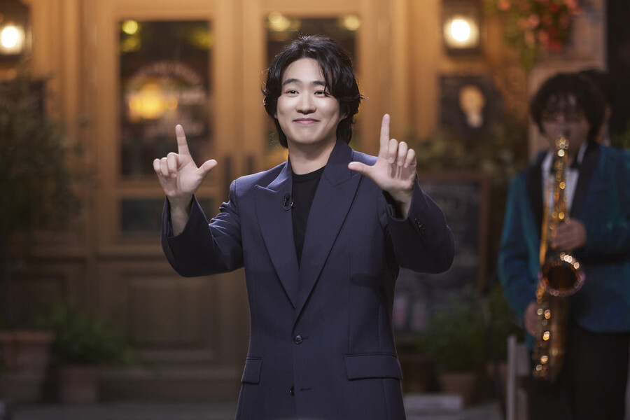 안재홍, 은퇴작 새로 썼다…아이돌 애교→탈모 가발까지('SNL')
