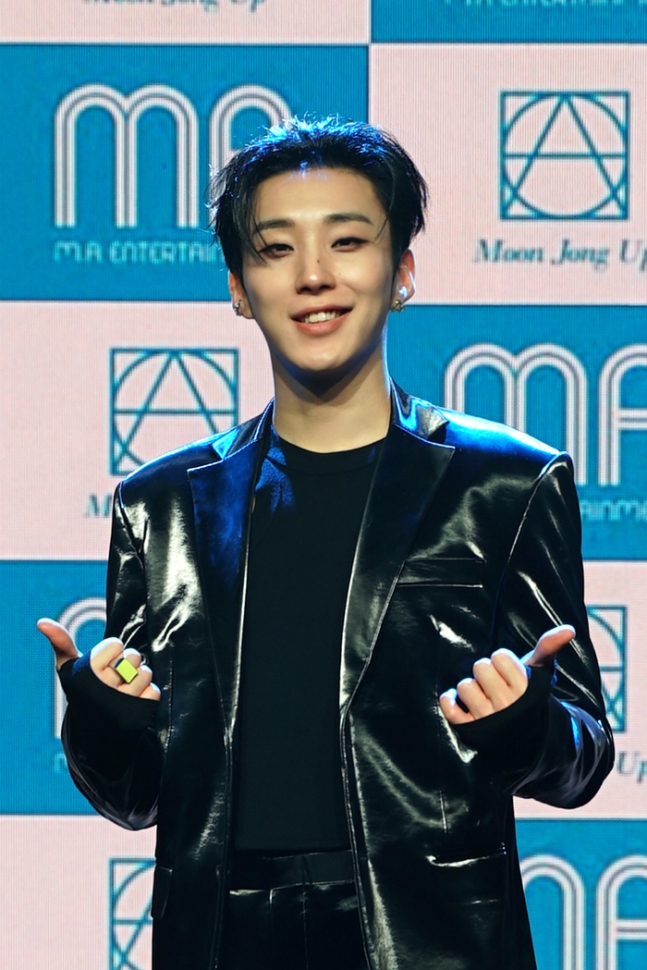 [단독]B.A.P 출신 문종업, 19일 현역 입대…"잘 다녀오겠다"
