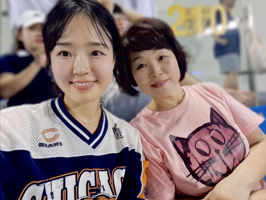 두산팬 초등교사, '고3 엄마'와 특별한 추억 쌓는다…두잇포유 주인공 선정