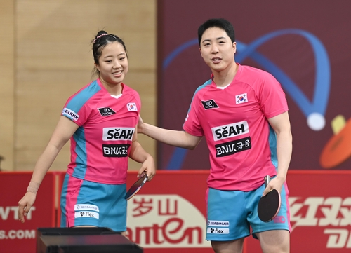 임종훈-신유빈, 세계선수권 혼복 동메달 확보…한국 대회 첫 메달 쾌거