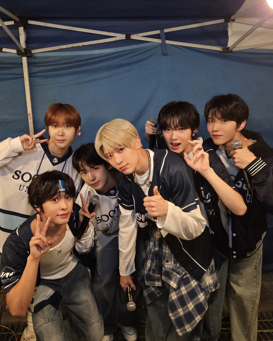 NCT 위시, 핸드마이크 라이브로 대학 축제 찢었다…확신의 '원톱 대세' 클래스