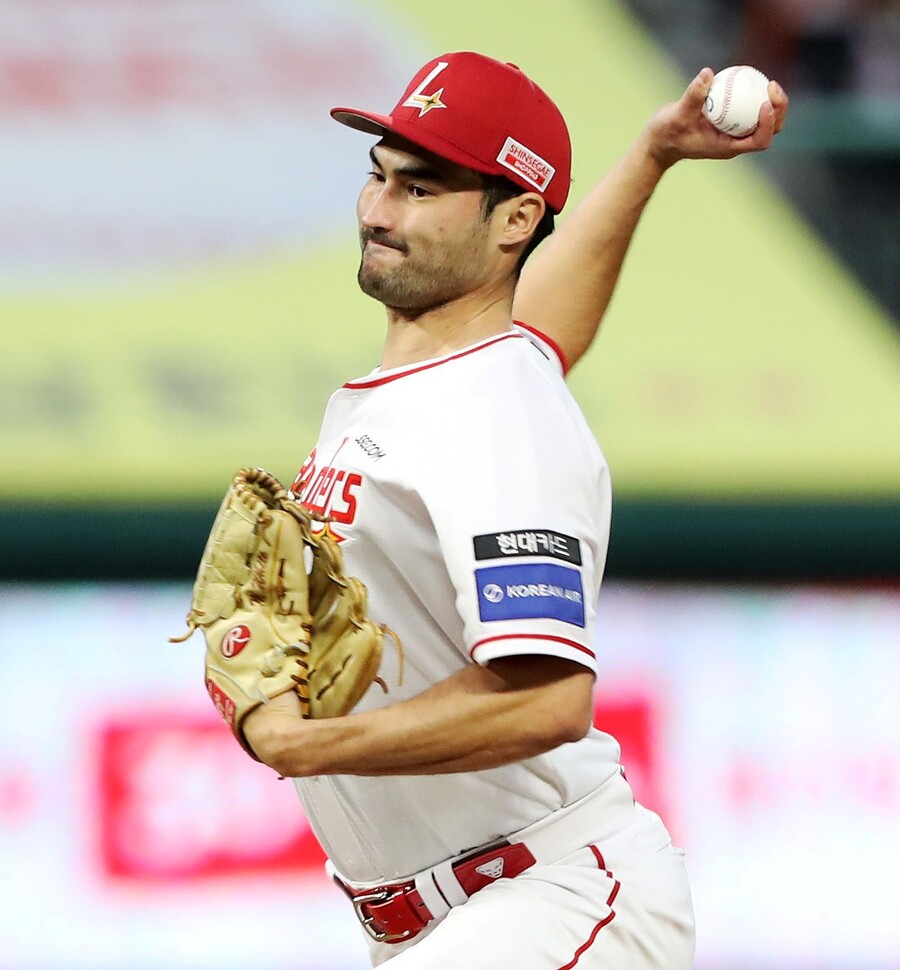 ▲ WBC 대표팀 승선 가능성도 제기되고 있는 미치 화이트 ⓒSSG랜더스