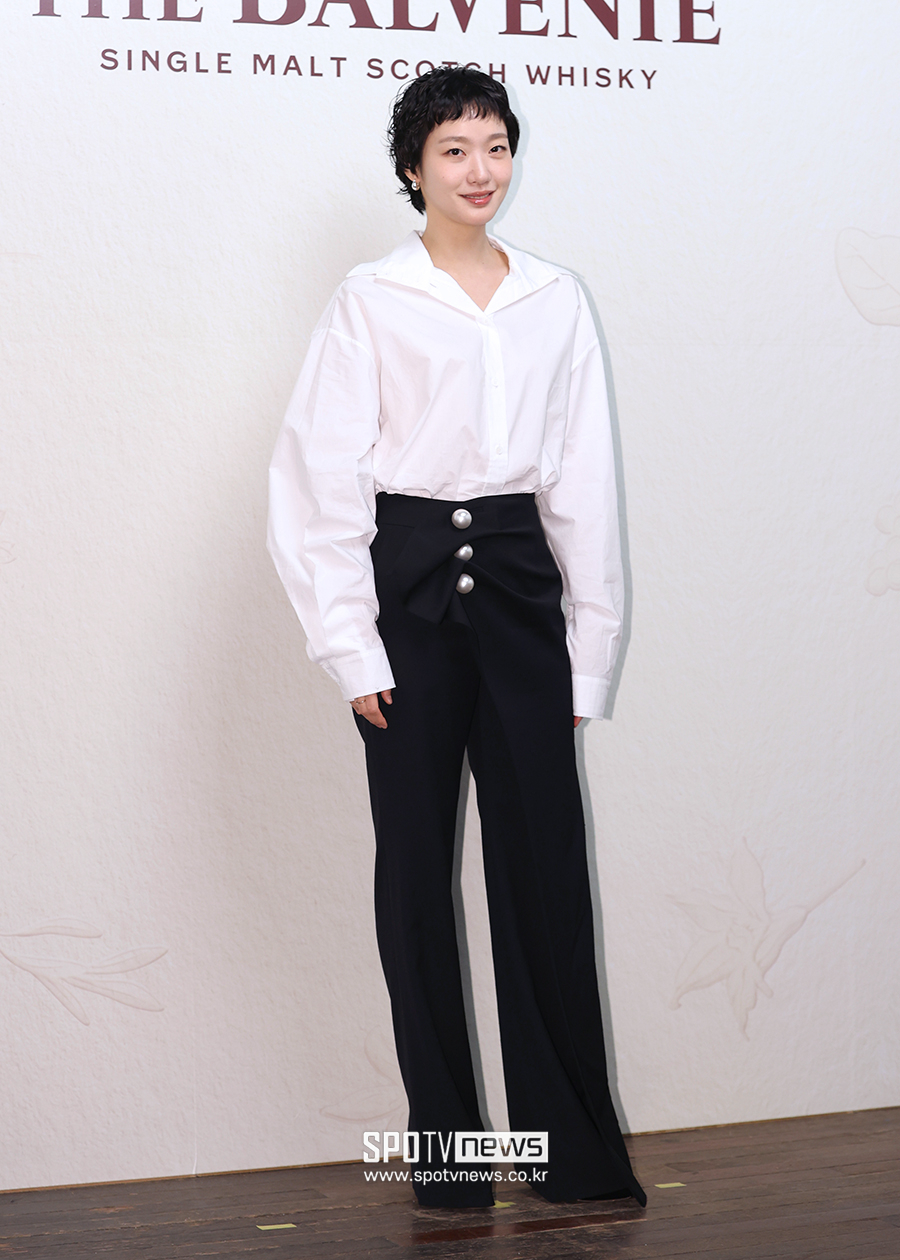 [포토S] 김고은, 어마어마한 다리 길이