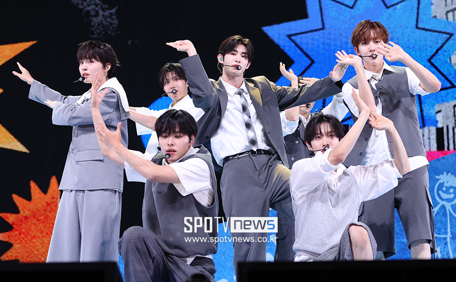 [포토S] 킥플립, 'KICK OUT'