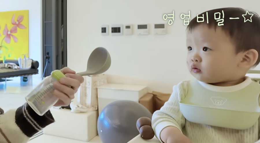 손연재, '엄마 똑닮' 15개월 아들 얼굴 최초 공개 "아기가 아기를 키우네"