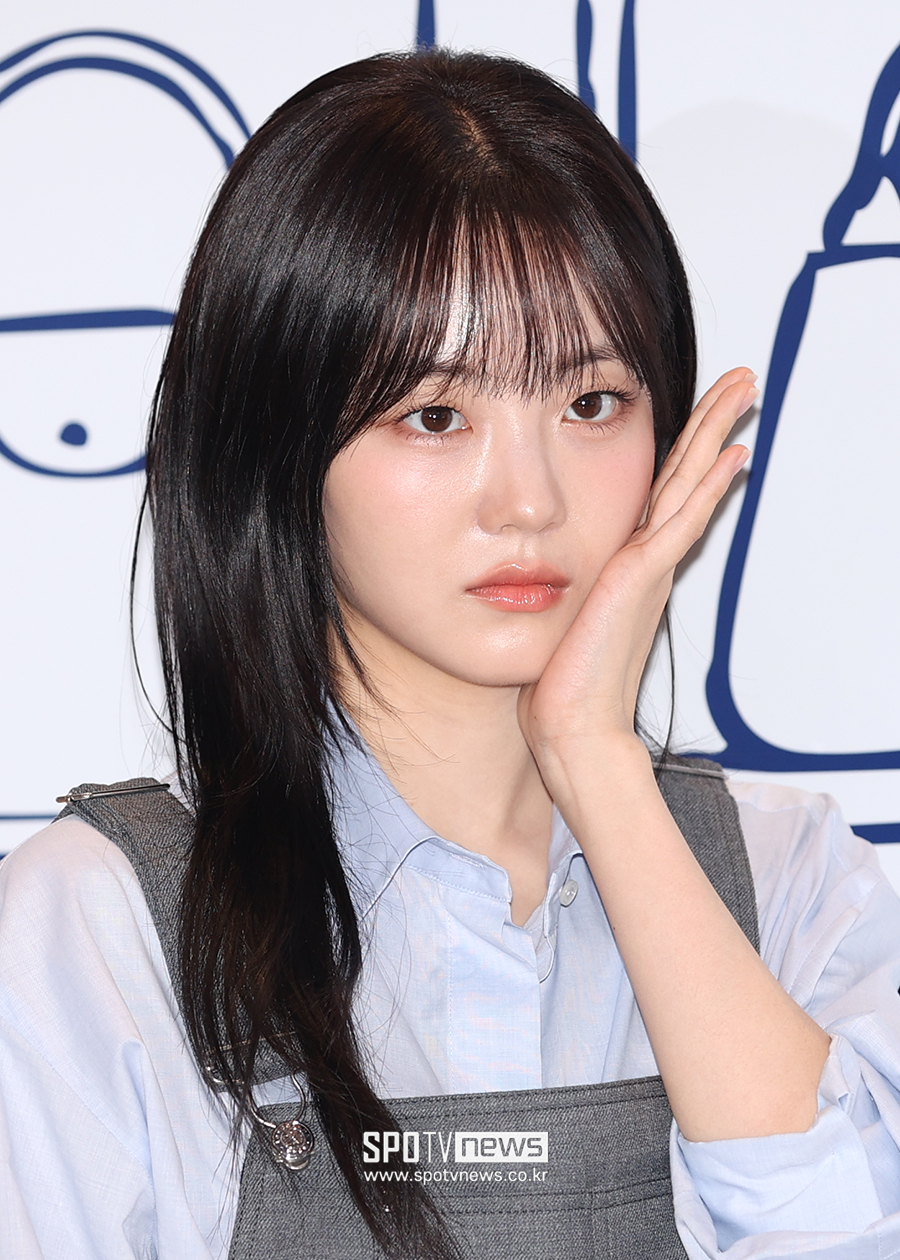 [포토S] 조이현, 사랑스러운 꽃받침