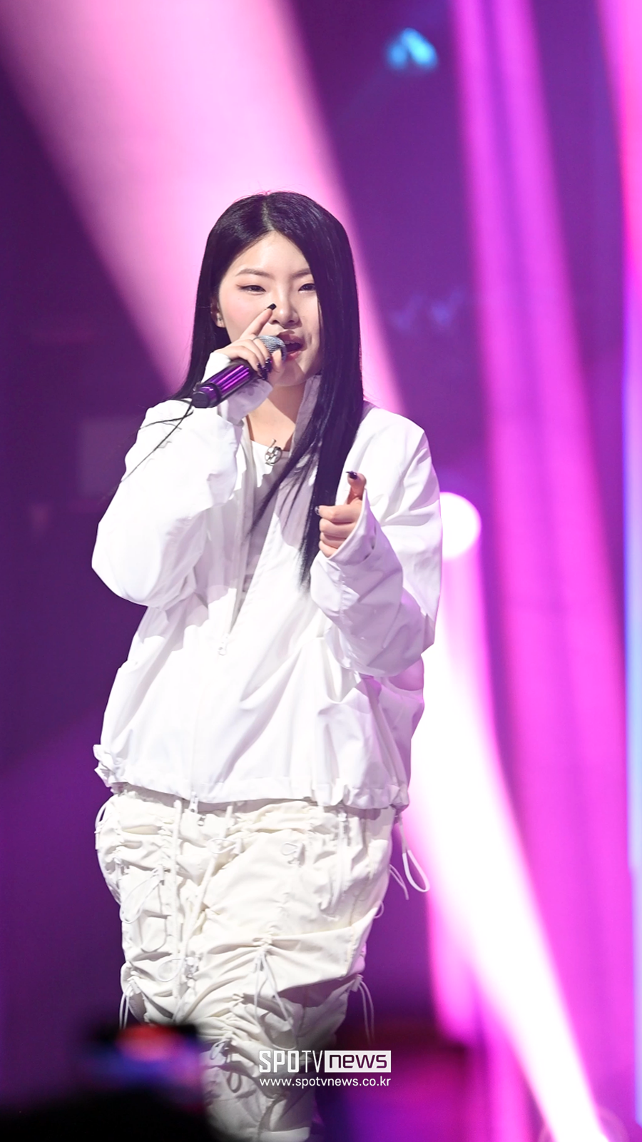 [포토] ENA '하우스 오브 걸스' 밤샘, 카리스마 넘치는 무대
