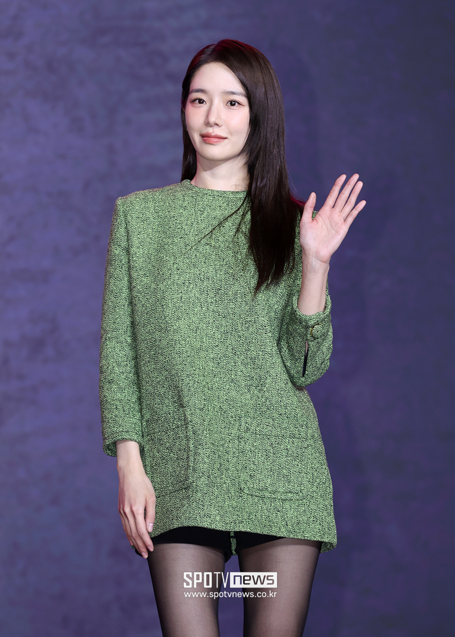 [포토S] 박규영, 예쁘게 손인사