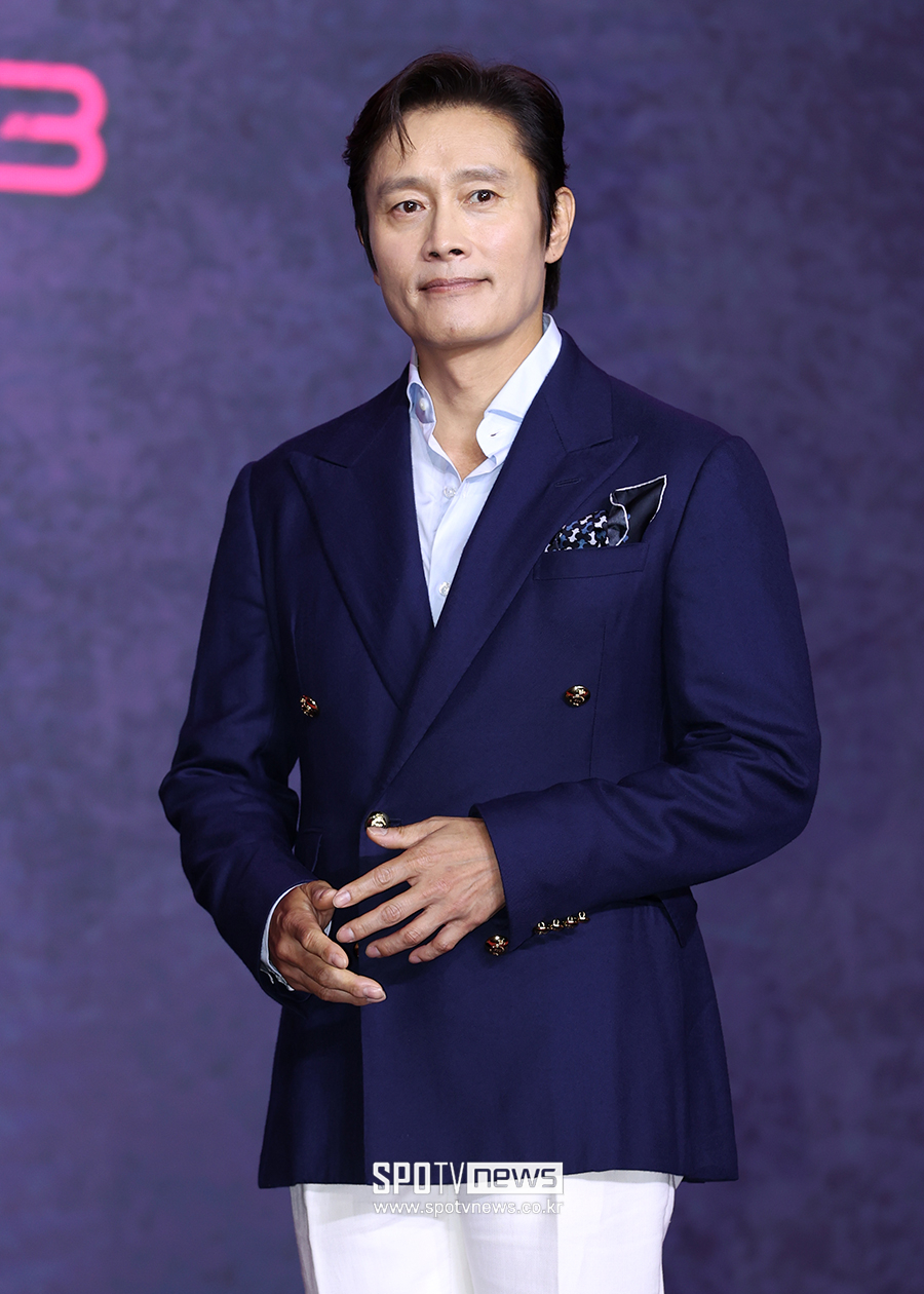 [포토S] 이병헌, '내가 바로 프론트맨'