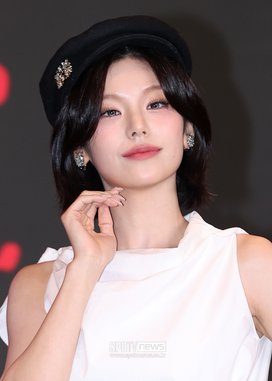 있지 예지 "솔로 데뷔 후 멤버들 소중함 느껴…더 굳건해졌다"