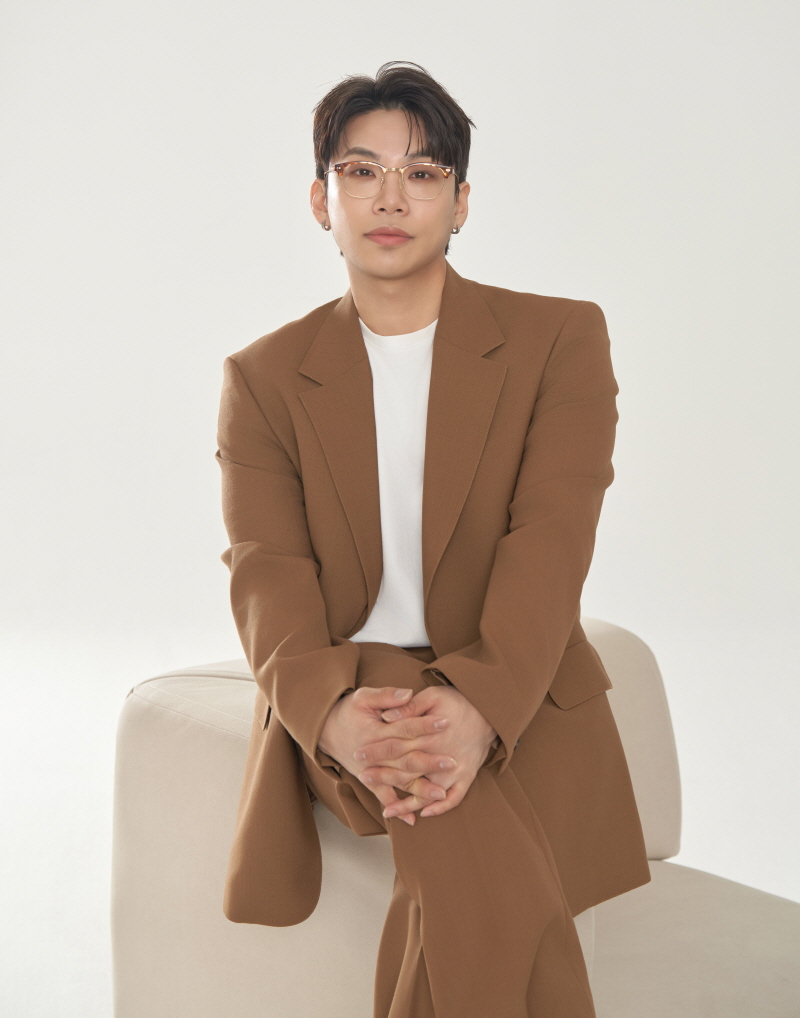 이프아이 만든 류디, 제작자로 주목…"내 기획의 집약체, 새로운 K팝 트렌드 제시"