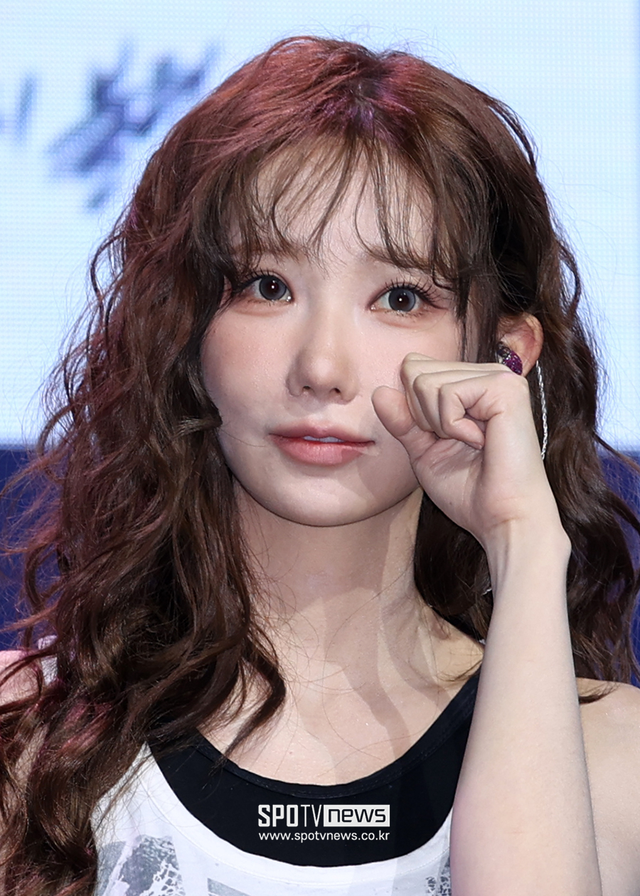 [포토S] QWER 마젠타, '히피펌이 찰떡~'