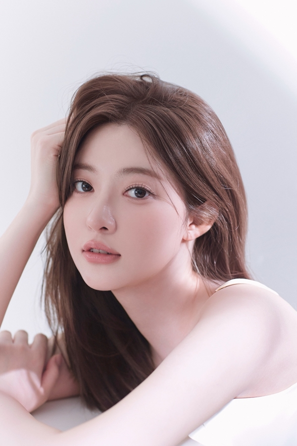 조수민, 맞춤형 '일일 여친' 된다…웹예능 '설정값:이상형❤' 호스트 발탁