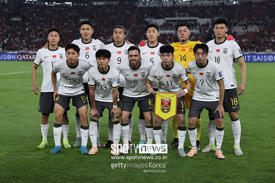 "중국축구 1류 선수 없어…그나마 우레이가 2류" 中매체 쓴소리→"탁구 육상처럼 국가 육성으로 복귀해야" '감독 책임론' 반박