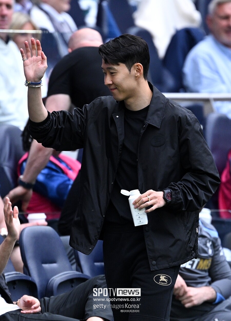 '안 간다 → 지켜보자' 손흥민도 마음 연 사우디행…토트넘은 이때다 싶어 "차기 시즌 예상 선발 SON 제외" 충격