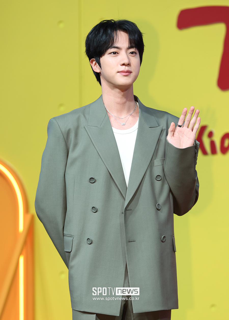 BTS 진 "게임 아이템 사기 여러번 당해..사람 잘 안 믿는다" 고백