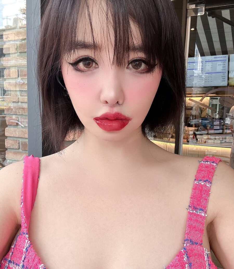 박봄, 파격→청순이 다 되는 전천후…오버립+아이라인까지 