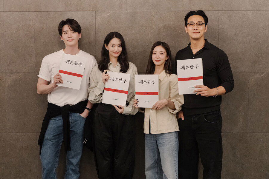 '재혼 황후' 신민아·주지훈·이종석·이세영, 로판 찢은 실사 비주얼…"신선한 도파민"