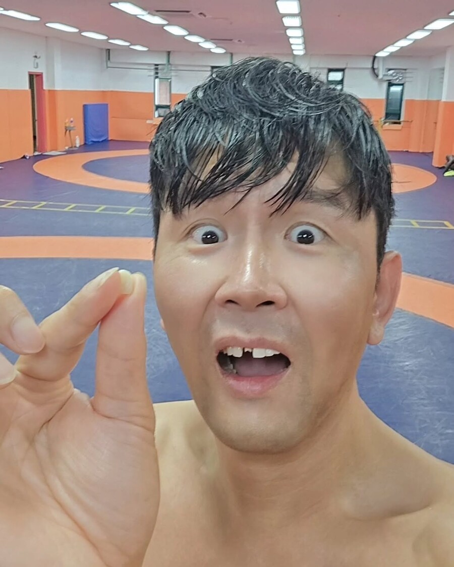 윤형빈, 밴쯔와 '유튜브 삭제' 걸린 경기 앞두고 부상 "앞니 빠짐 이슈"