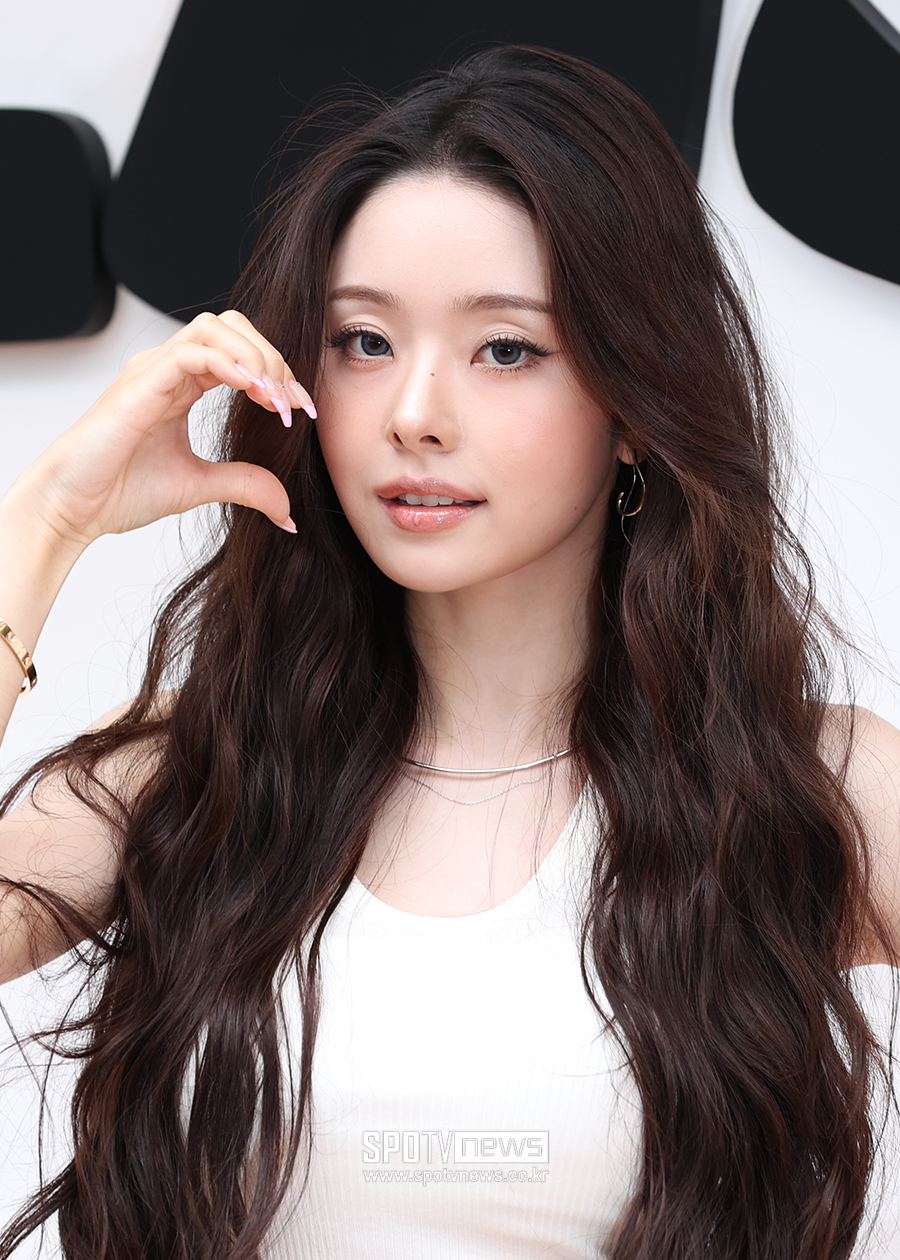 [포토S] 프리지아, 사랑스러운 볼하트