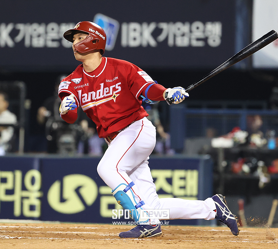 SSG는 트레이드 효과도 못 보나… 김성욱 옆구리 통증 1군 말소, 최정 정상 복귀에 위안