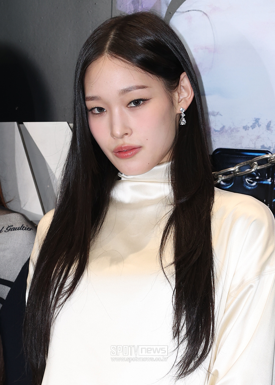 [포토S] '신세계 정유경 회장 장녀' 애니, '가수로 데뷔합니다'