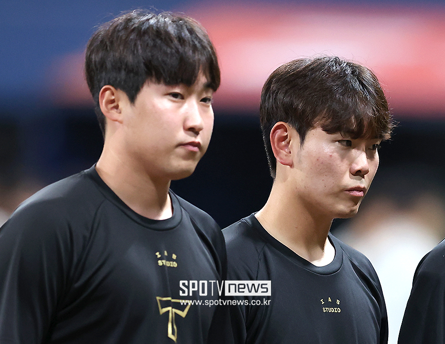 [포토S] 아쉬운 윤영철과 성영탁