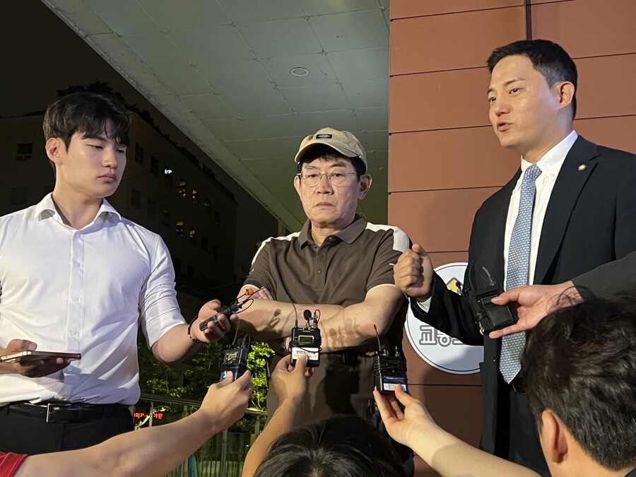 이경규, 경찰 조사…약물 운전 혐의 시인 "약 먹고 운전 안된다는 인식 부족"