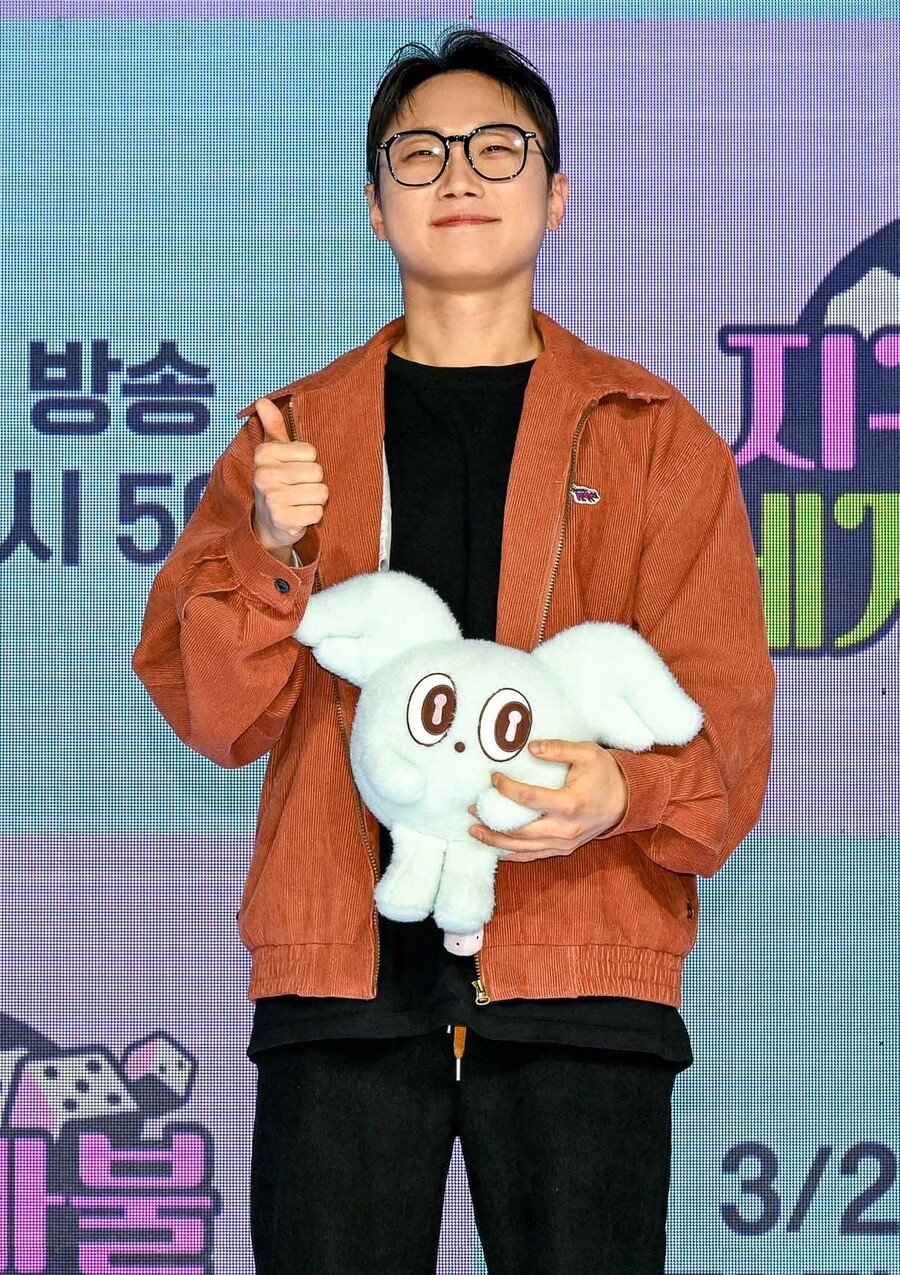 '열애' 빠니보틀 "봉사활동하다 여자친구 만나…도망 못가고 코 꿰어 봉사 중"