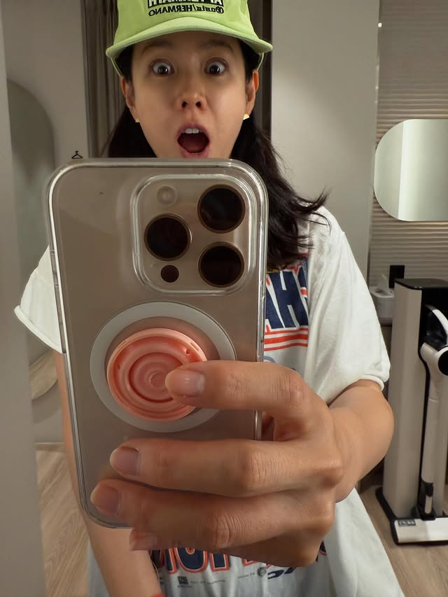 손예진-발예진, 계정 분리할만 하네…본캐와 너무 다른 '극과 극 비주얼'