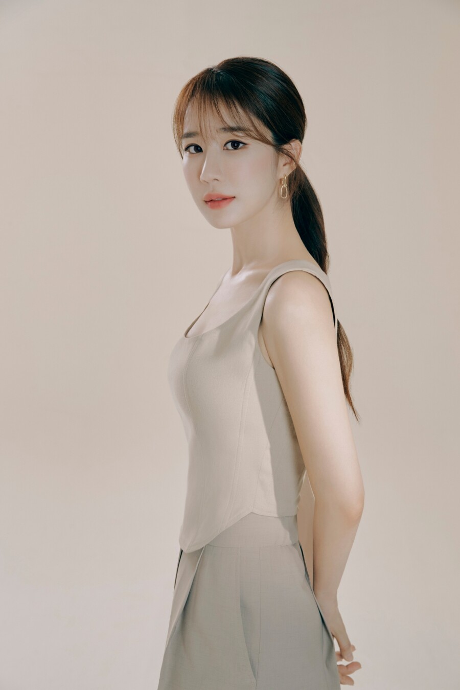 유인나, YG 떠나 초록뱀엔터테인먼트 갔다[공식]