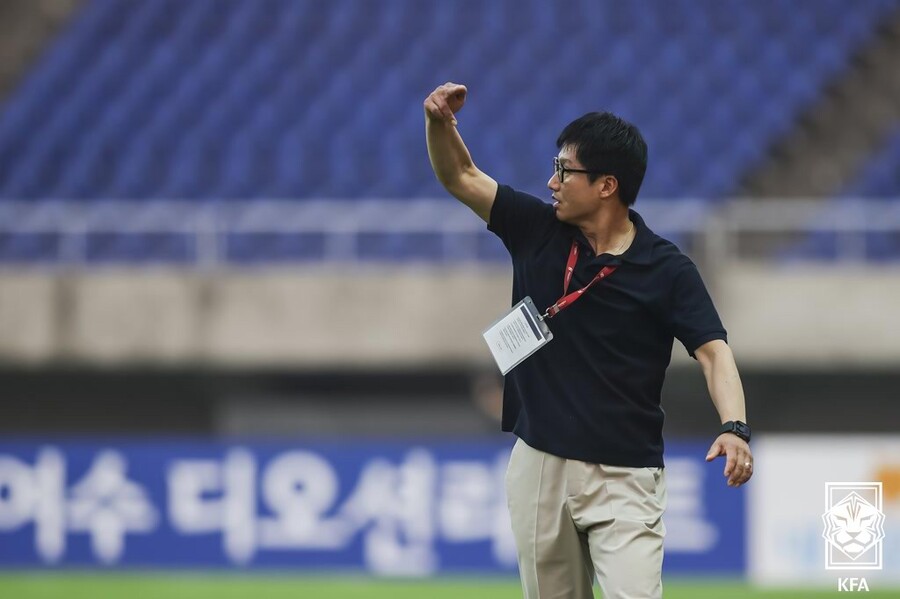 [현장 REVIEW] “90분 안에 끝내겠다” 이정효 자신감 적중! 광주, ‘김영권 퇴장’ 울산 1-0 제압 ‘코리아컵 4강 진출’