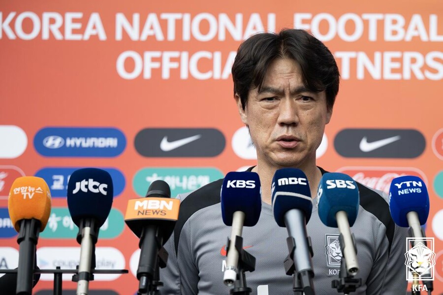 [SPO 현장] '동아시안컵 소집' 홍명보 감독 "이제 전쟁이 시작됐다"…북중미 월드컵 1년 앞 → 최종 명단 싸움 예고