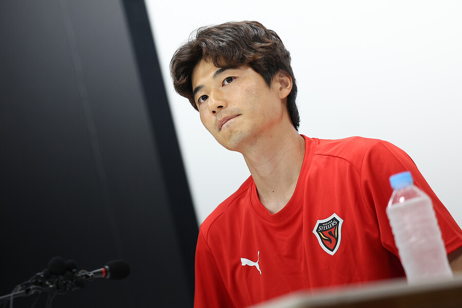 ‘韓 축구 역대급 이적 결심‘ 기성용, “포항에서 6개월 이후 은퇴…올해가 커리어 마지막” [SPO 현장] 